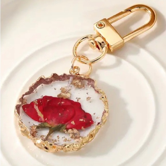 NEW- Dried Flower Keychain - Picture 1 of 4